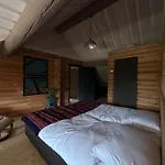 Uelase Riverside Lodge, Rural Retreat For 20 Guests, Private Smoke Sauna Available, Estonia Semesterbostad *