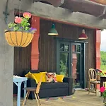 Uelase Riverside Lodge, Rural Retreat For 20 Guests, Private Smoke Sauna Available, Estonia Vikendica Lohu