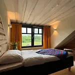 Uelase Riverside Lodge, Rural Retreat For 20 Guests, Private Smoke Sauna Available, Estonia