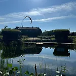Uelase Riverside Lodge, Rural Retreat For 20 Guests, Private Smoke Sauna Available, Estonia Lohu