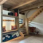 Uelase Riverside Lodge, Rural Retreat For 20 Guests, Private Smoke Sauna Available, Estonia Vikendica