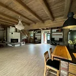 Uelase Riverside Lodge, Rural Retreat For 20 Guests, Private Smoke Sauna Available, Estonia Vikendica *