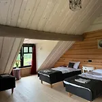 Uelase Riverside Lodge, Rural Retreat For 20 Guests, Private Smoke Sauna Available, Estonia Vikendica *