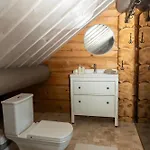 Uelase Riverside Lodge, Rural Retreat For 20 Guests, Private Smoke Sauna Available, Estonia * Lohu