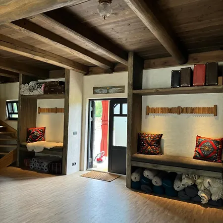 Uelase Riverside Lodge, Rural Retreat For 20 Guests, Private Smoke Sauna Available, Estonia Semesterbostad *