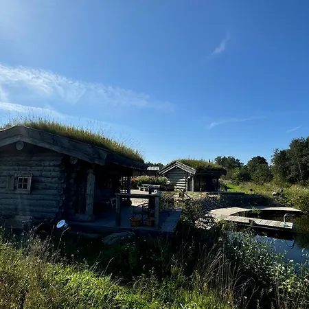 Uelase Riverside Lodge, Rural Retreat For 20 Guests, Private Smoke Sauna Available, Estonia Vikendica *