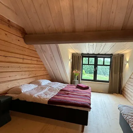 Uelase Riverside Sleeps 20 And Optional Smoke Sauna Lohu