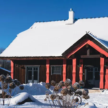 Semesterbostad Uelase Riverside Lodge, Rural Retreat For 20 Guests, Private Smoke Sauna Available, Estonia