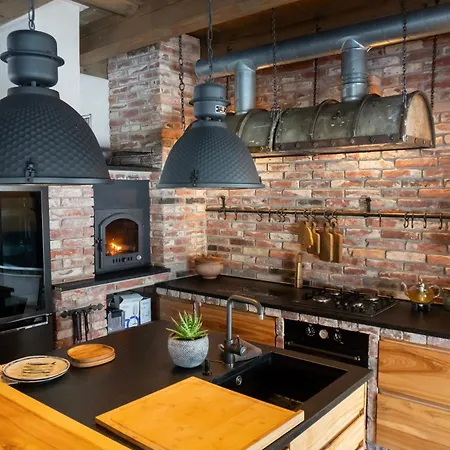 Uelase Riverside Lodge, Rural Retreat For 20 Guests, Private Smoke Sauna Available, Estonia *