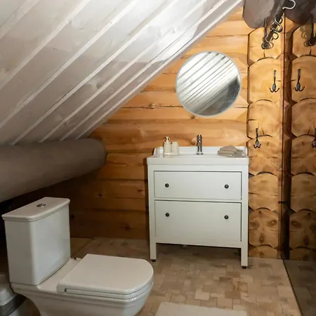 Uelase Riverside Lodge, Rural Retreat For 20 Guests, Private Smoke Sauna Available, Estonia * Lohu