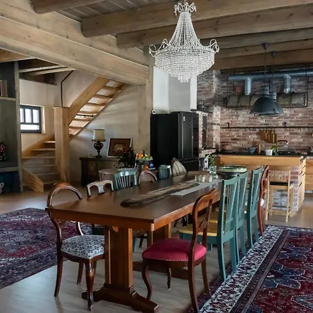 Uelase Riverside Lodge, Rural Retreat For 20 Guests, Private Smoke Sauna Available, Estonia Semesterbostad *