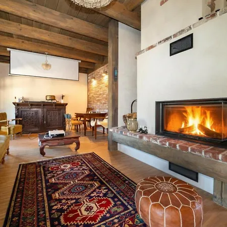 Uelase Riverside Lodge, Rural Retreat For 20 Guests, Private Smoke Sauna Available, Estonia