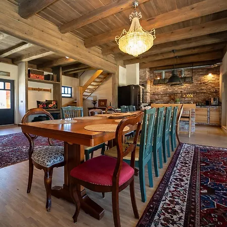Semesterbostad Uelase Riverside Lodge, Rural Retreat For 20 Guests, Private Smoke Sauna Available, Estonia *