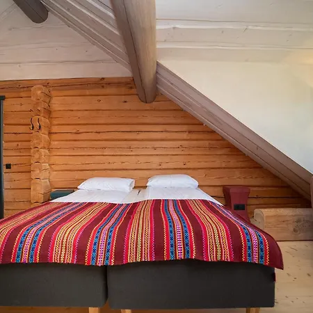 Semesterbostad Uelase Riverside Lodge, Rural Retreat For 20 Guests, Private Smoke Sauna Available, Estonia *