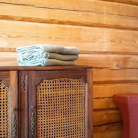 Semesterbostad Uelase Riverside Lodge, Rural Retreat For 20 Guests, Private Smoke Sauna Available, Estonia *