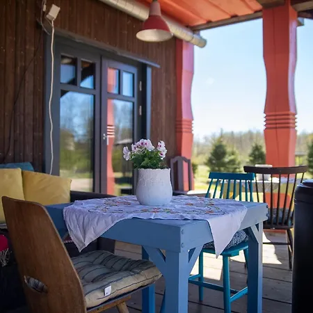 Uelase Riverside Lodge, Rural Retreat For 20 Guests, Private Smoke Sauna Available, Estonia Semesterbostad Lohu