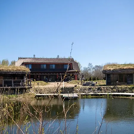 Uelase Riverside Lodge, Rural Retreat For 20 Guests, Private Smoke Sauna Available, Estonia Semesterbostad *
