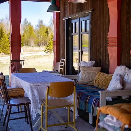 Uelase Riverside Lodge, Rural Retreat For 20 Guests, Private Smoke Sauna Available, Estonia Semesterbostad *