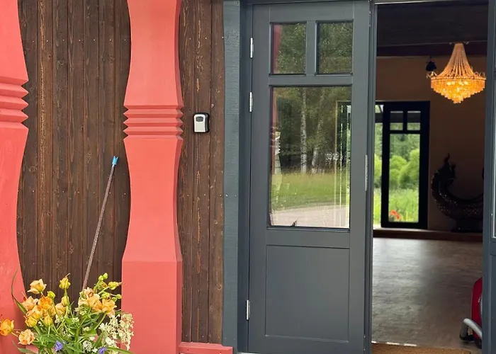 Uelase Riverside Sleeps 20 And Optional Smoke Sauna Semesterbostad *