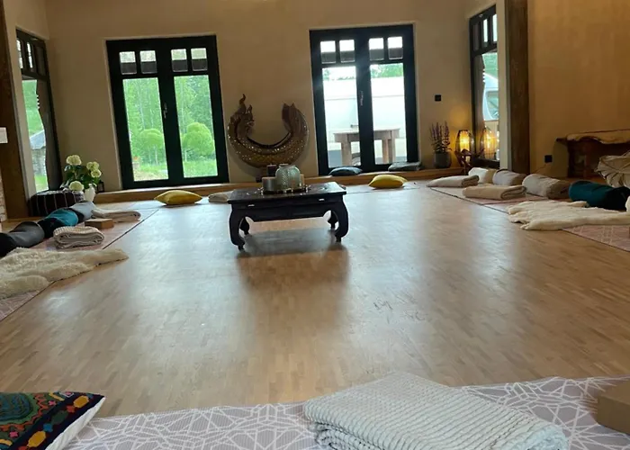 Semesterbostad Uelase Riverside Sleeps 20 And Optional Smoke Sauna