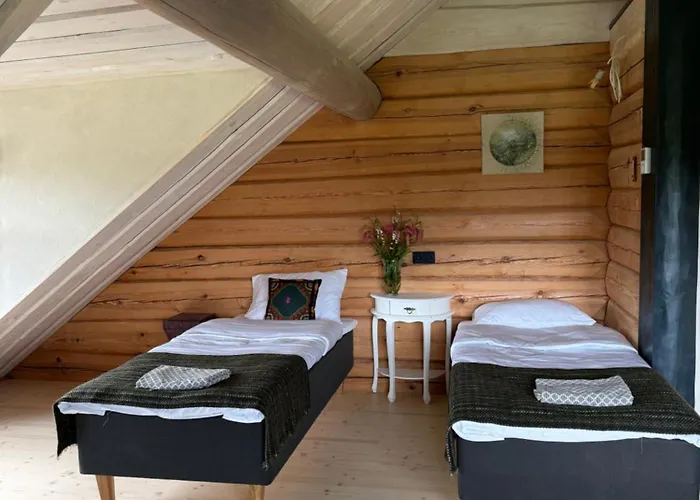 Semesterbostad Uelase Riverside Sleeps 20 And Optional Smoke Sauna Lohu