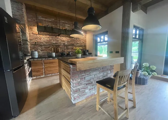 Semesterbostad Uelase Riverside Sleeps 20 And Optional Smoke Sauna Lohu