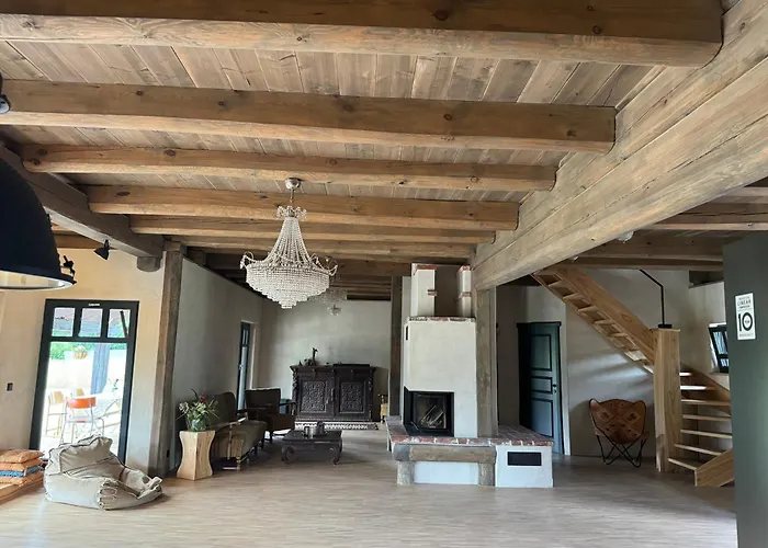 Semesterbostad Uelase Riverside Sleeps 20 And Optional Smoke Sauna *