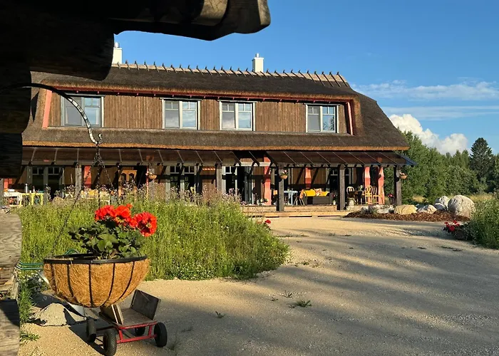 Uelase Riverside Sleeps 20 And Optional Smoke Sauna Lohu