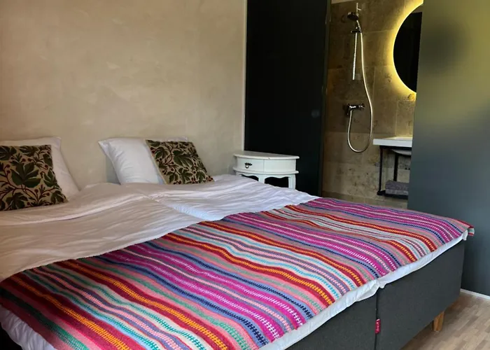 Uelase Riverside Sleeps 20 And Optional Smoke Sauna *