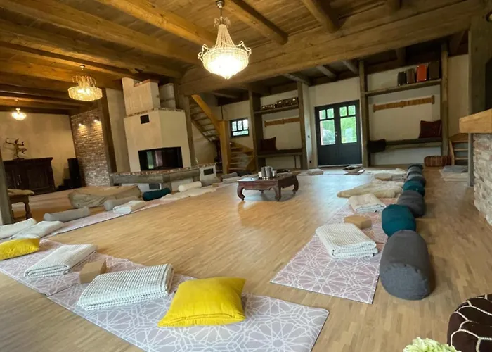 Uelase Riverside Sleeps 20 And Optional Smoke Sauna Lohu