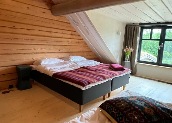 Uelase Riverside Sleeps 20 And Optional Smoke Sauna *