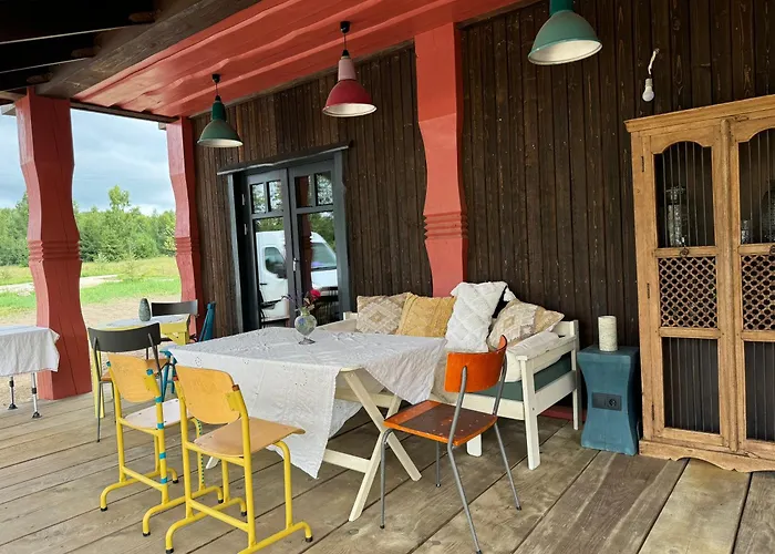 Uelase Riverside Sleeps 20 And Optional Smoke Sauna Semesterbostad Lohu