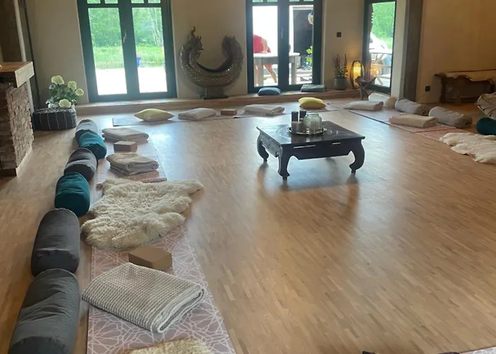 Uelase Riverside Sleeps 20 And Optional Smoke Sauna Lohu