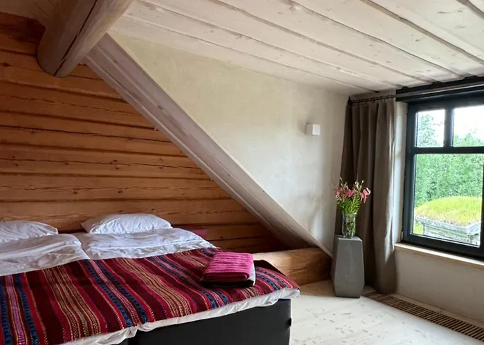 Uelase Riverside Sleeps 20 And Optional Smoke Sauna * Lohu