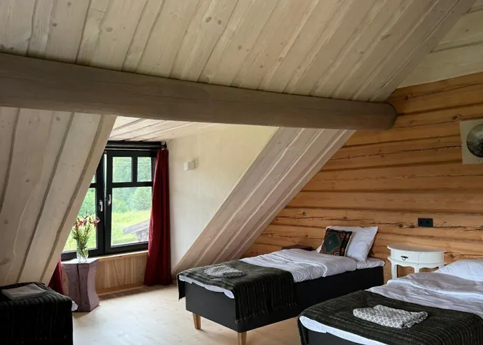 Uelase Riverside Sleeps 20 And Optional Smoke Sauna Semesterbostad *